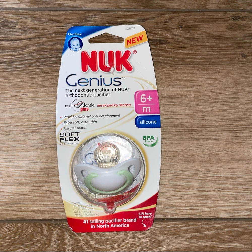 Gerber Nuk Genius Orthodontic Pacifier Green 6m+ NEW